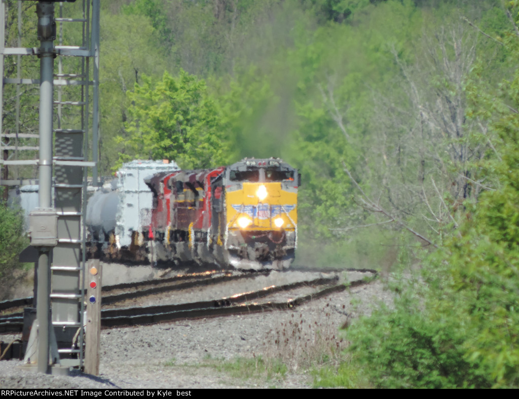 UPRR 8778 on H52 